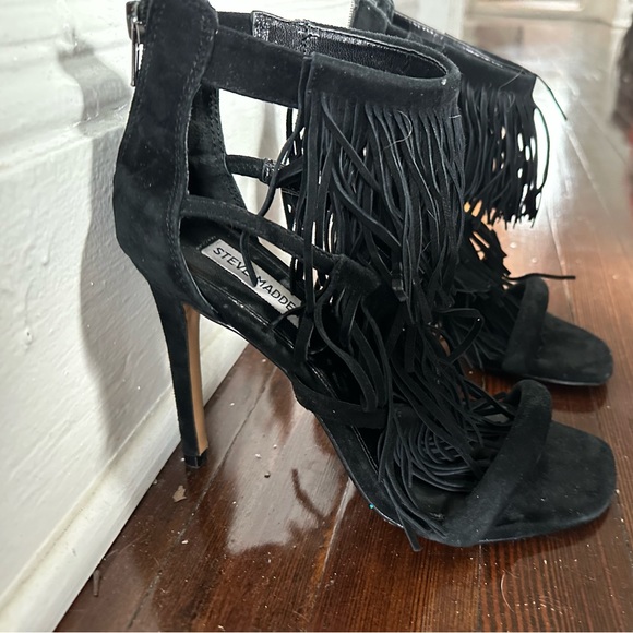 Steve Madden Fringly Black Heels - size 8 - Picture 3 of 7